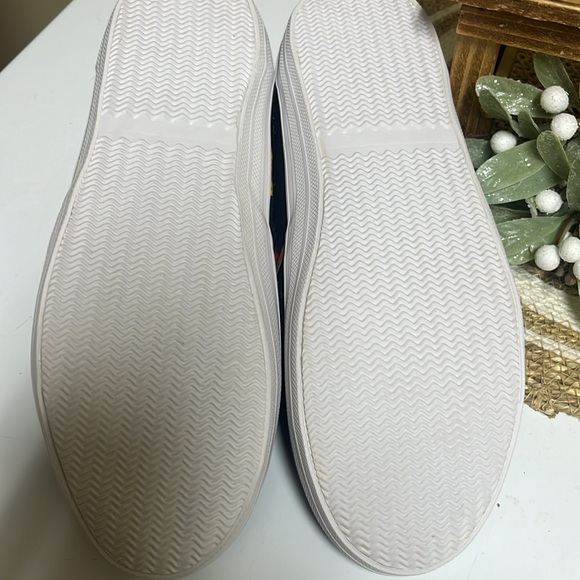 Disney (Bradford Exchange) Women’s Canvas size(8) shoes - Picture 6 of 11